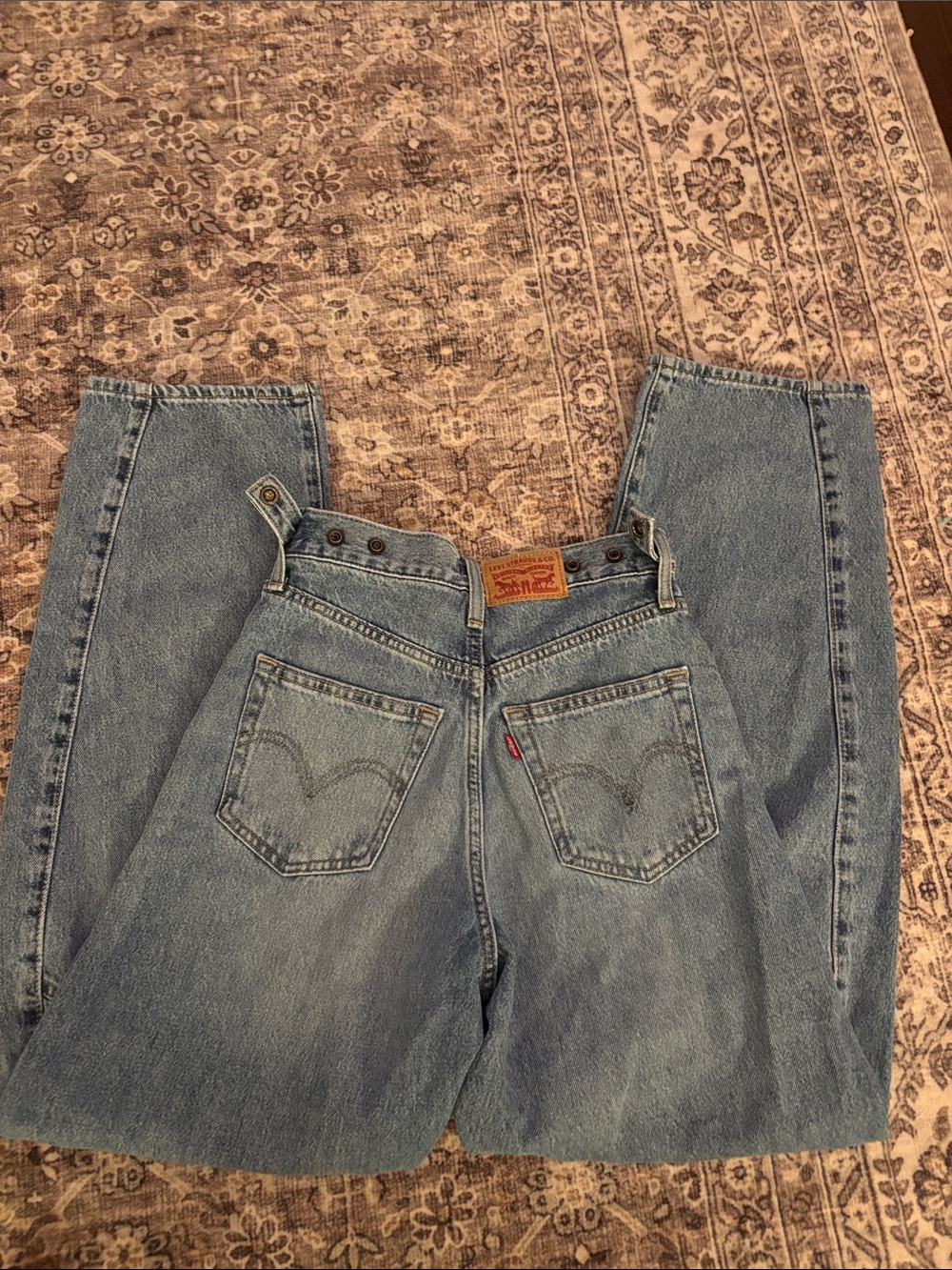 LEVIS- Cinch Barrel - Picture 3 of 4